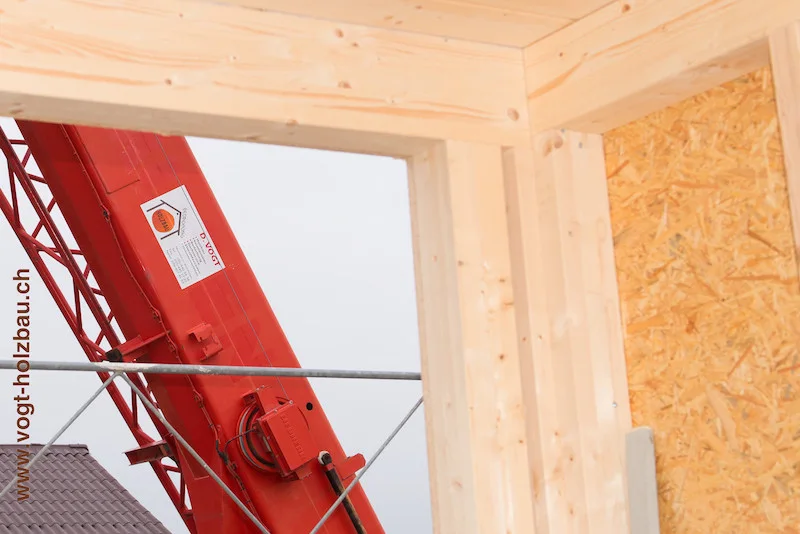 D. Vogt Holzbau GmbH mit eigenem Kran tägig in der March Tuggen Siebnen Reichenburg Galgenen Schübelbach Nuolen Lachen und Umgebung