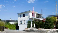 Aufgestocktes Wohnhaus nach Fertigstellung