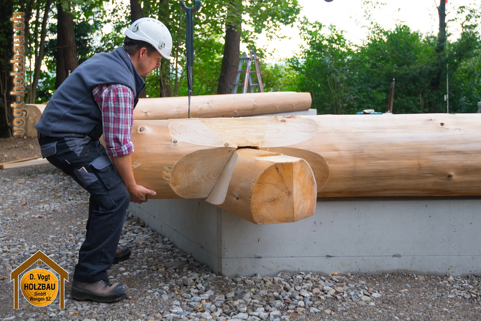 Blockhaus Gruobi: Aufrichte beim Spielplatz in Pfäffikon SZ