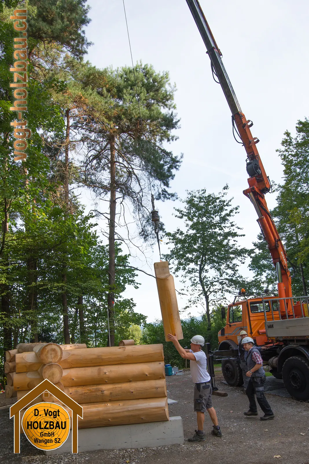 Blockhaus Gruobi: Aufrichte beim Spielplatz in Pfäffikon SZ