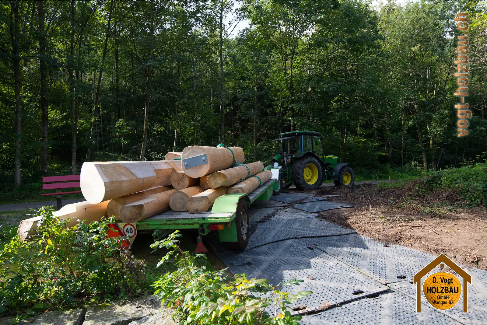 Blockhaus Gruobi: Aufrichte beim Spielplatz in Pfäffikon SZ