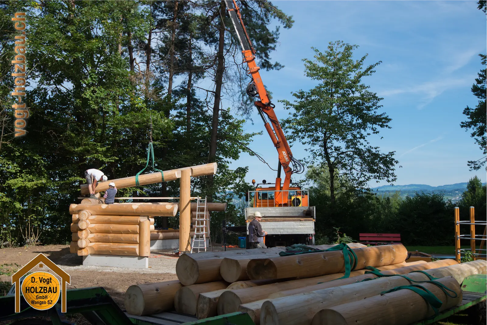 Blockhaus Gruobi: Aufrichte beim Spielplatz in Pfäffikon SZ