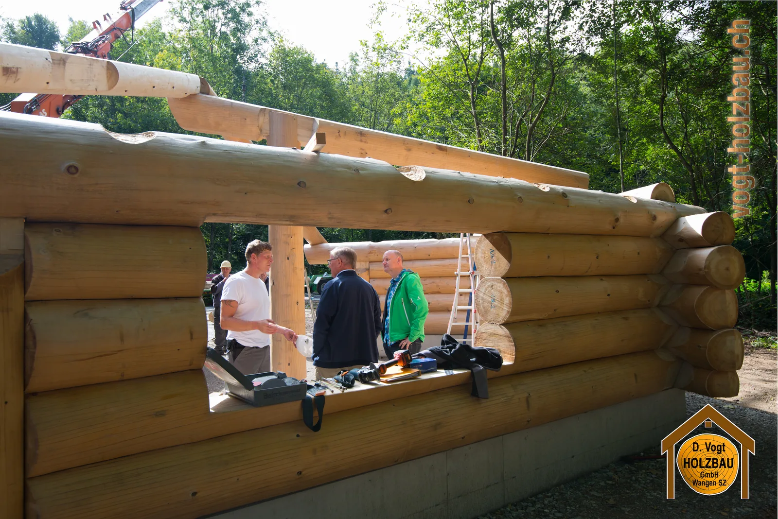 Blockhaus Gruobi: Aufrichte beim Spielplatz in Pfäffikon SZ