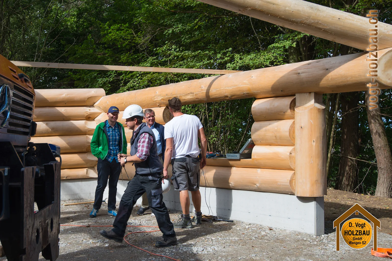 Blockhaus Gruobi: Aufrichte beim Spielplatz in Pfäffikon SZ