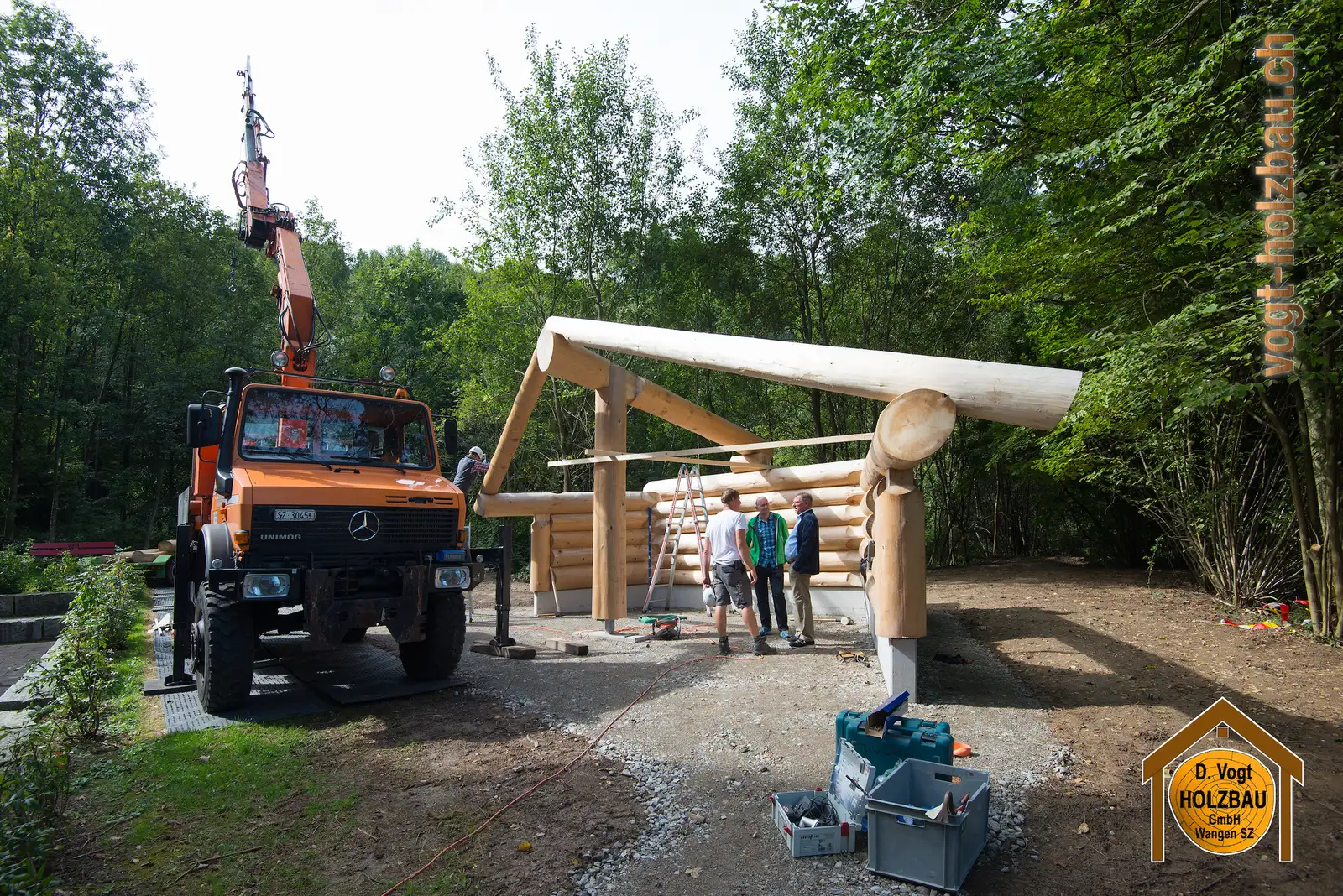 Blockhaus Gruobi: Aufrichte beim Spielplatz in Pfäffikon SZ