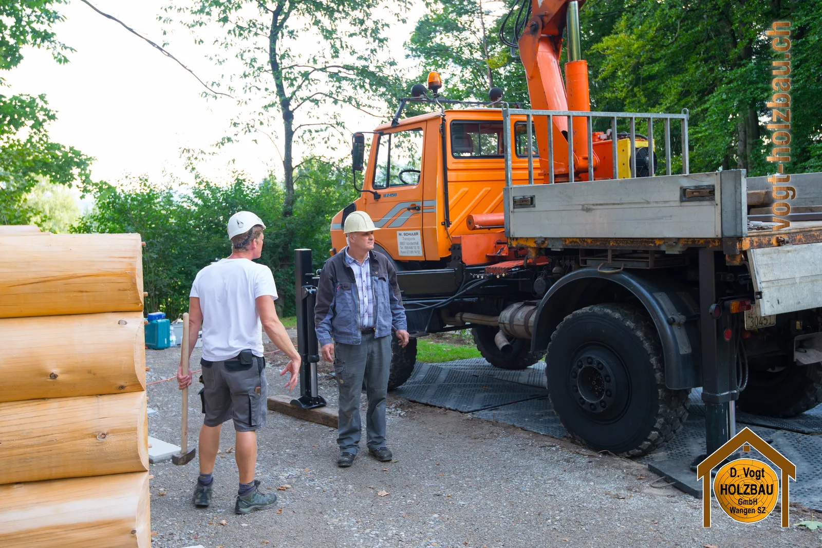 Blockhaus Gruobi: Aufrichte beim Spielplatz in Pfäffikon SZ