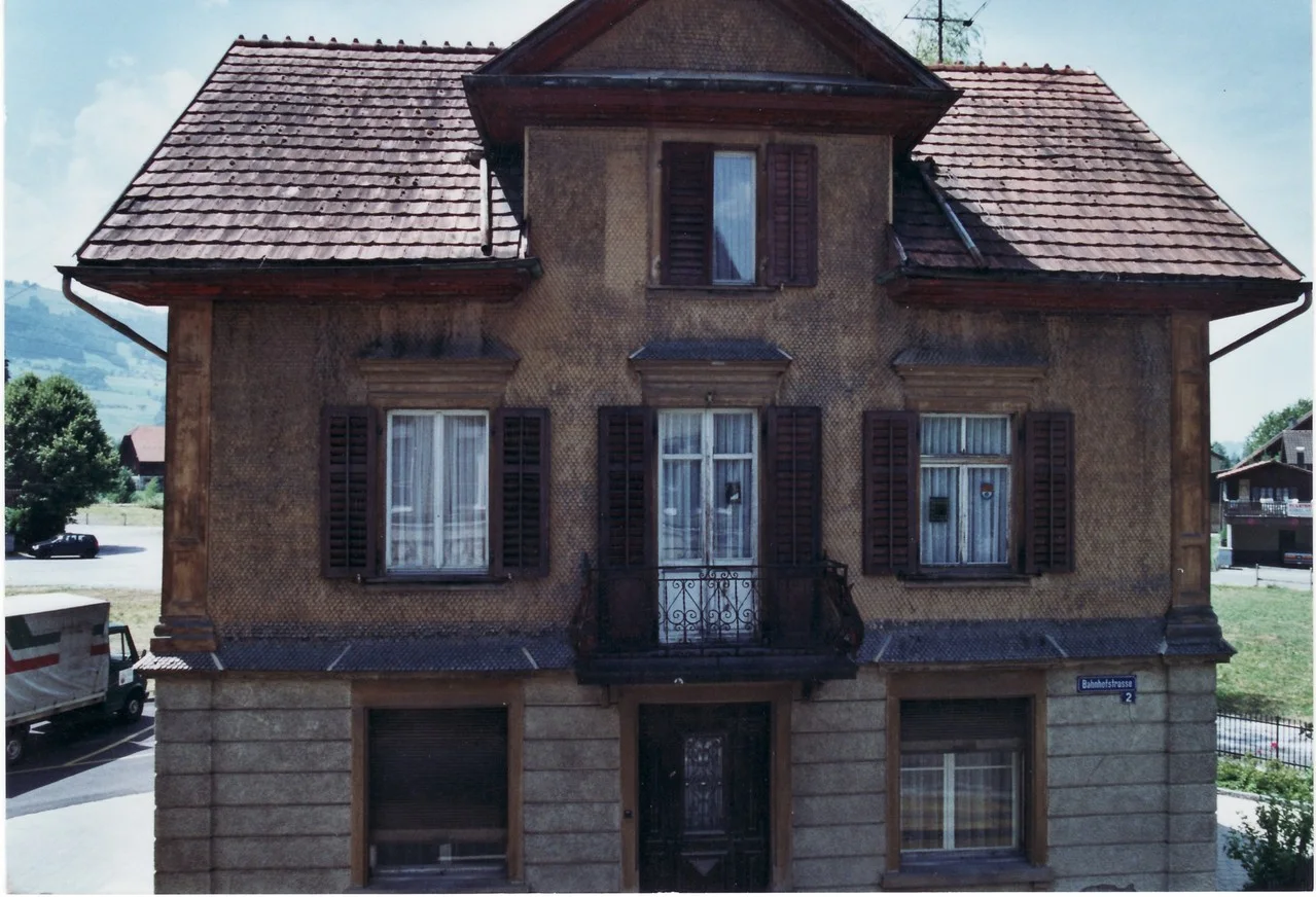 Alte Fassade Objekt Paul Bruhin Wangen