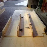 Zugeschnittene Holzteile für ein Element